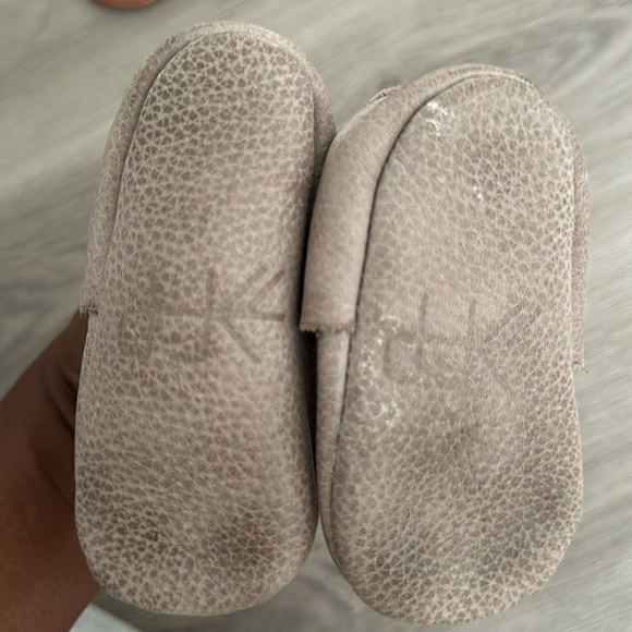 Freshly picked baby moccasins - Picture 9 of 12